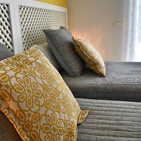 Yellow Jasper - Gemstone Getaway Marbella Exterior photo
