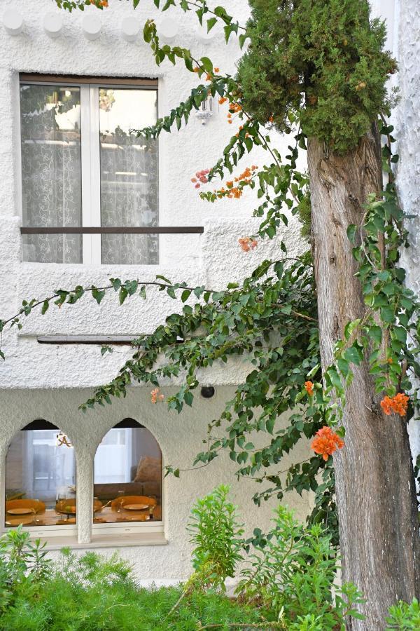 Yellow Jasper - Gemstone Getaway Marbella Exterior photo